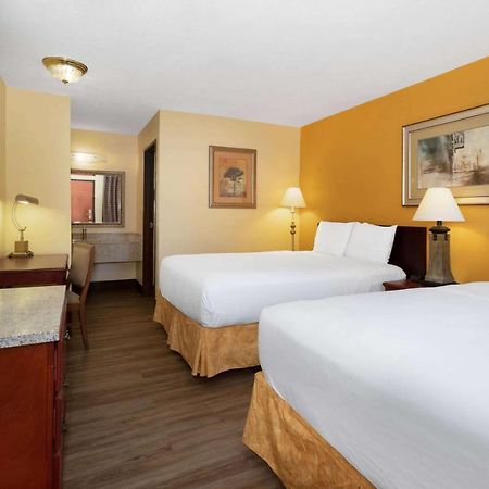 Travelodge By Wyndham Albuquerque East מראה חיצוני תמונה