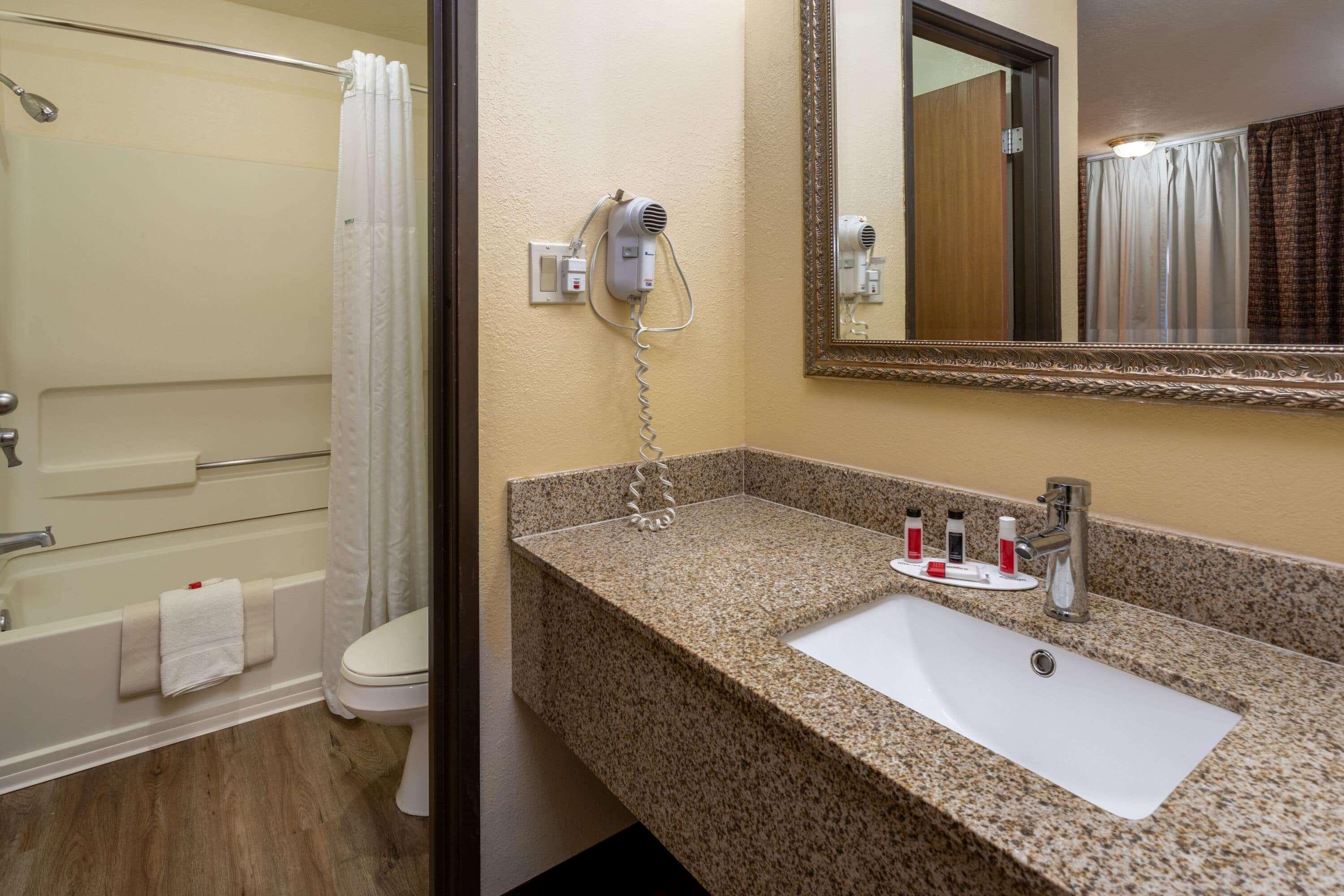 Travelodge By Wyndham Albuquerque East מראה חיצוני תמונה