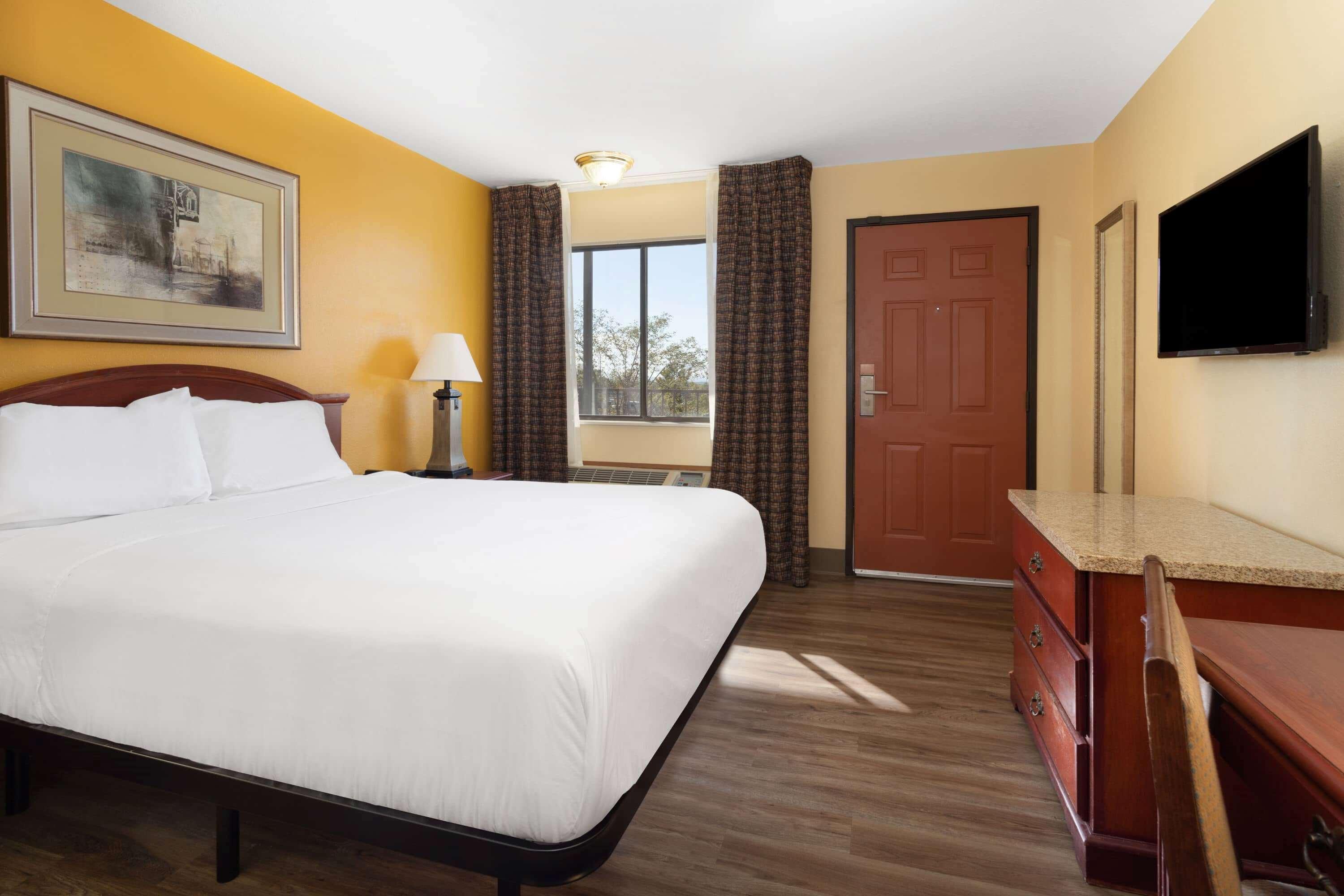 Travelodge By Wyndham Albuquerque East מראה חיצוני תמונה