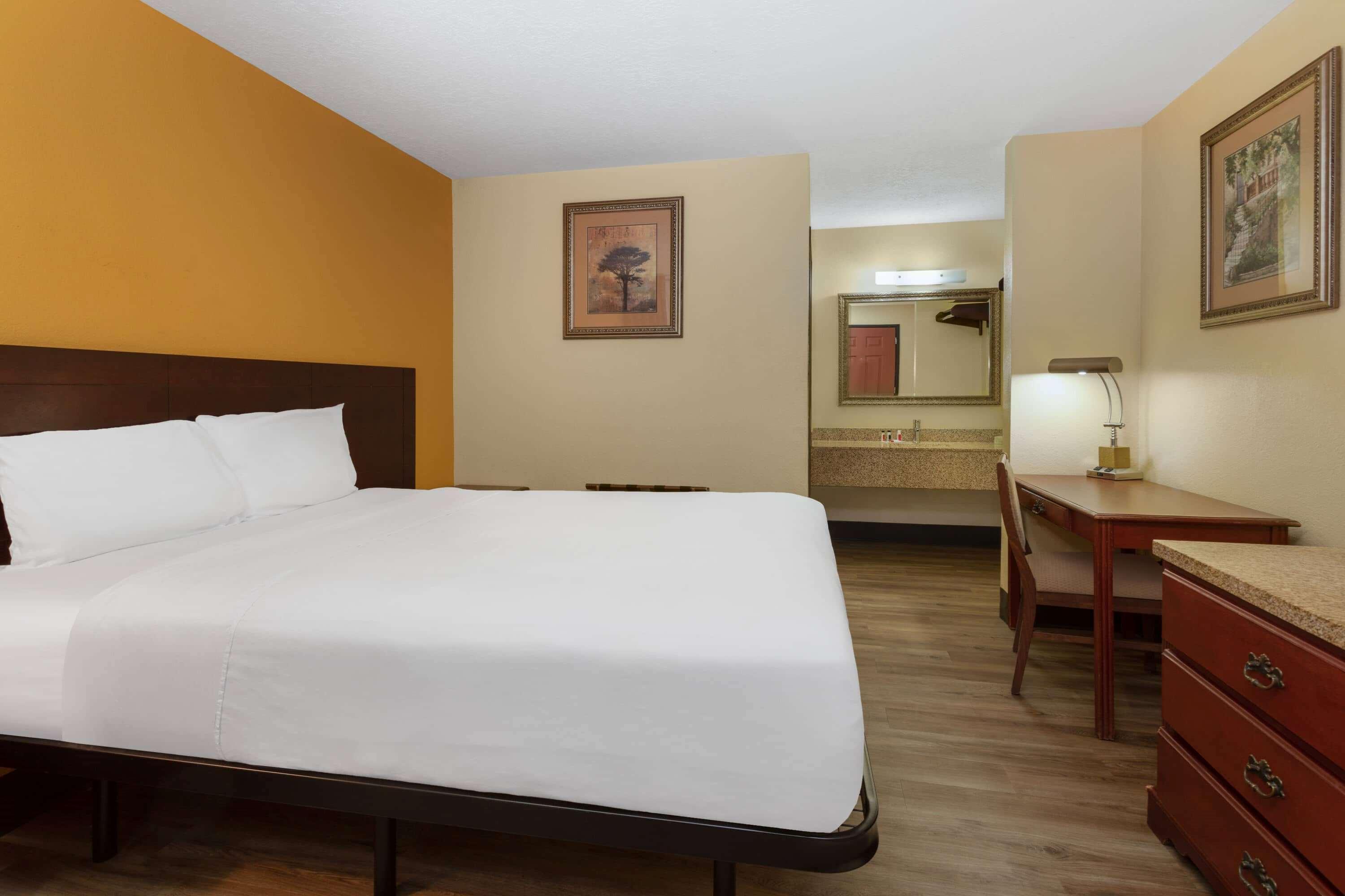Travelodge By Wyndham Albuquerque East מראה חיצוני תמונה