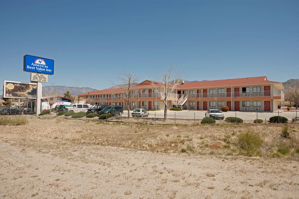 Travelodge By Wyndham Albuquerque East מראה חיצוני תמונה